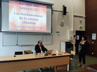 Conférence sur la gastronomie chinoise de M. ZHENG Lunian