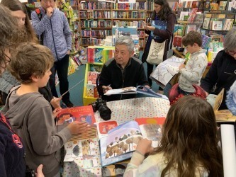 Atelier et dédicace avec Zhu Chengliang illustrateur chinois